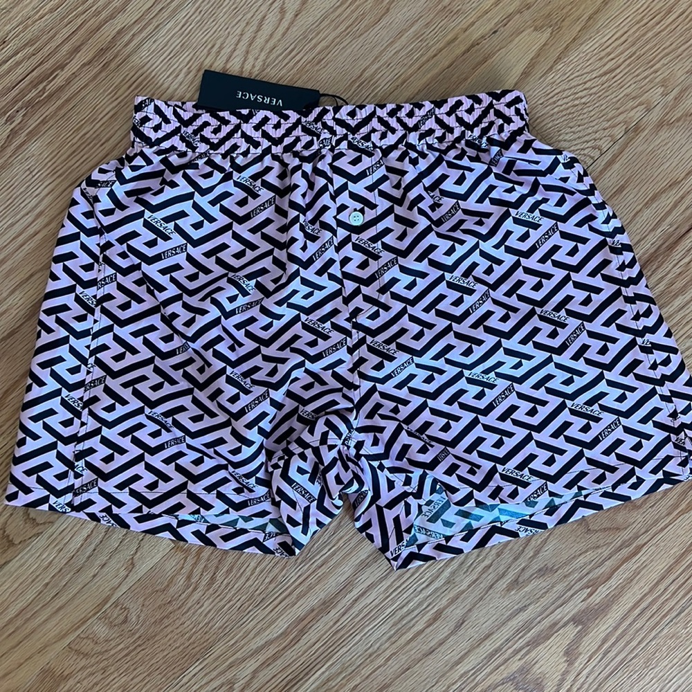 🍋✨ RARE Versace La Greca beach shorts NWT size 2
